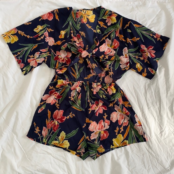 Shein size medium tie front romper - Picture 1 of 1